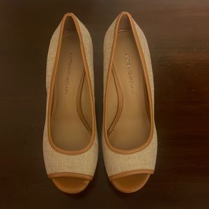 Antonio melani floral wedge sz 7.5